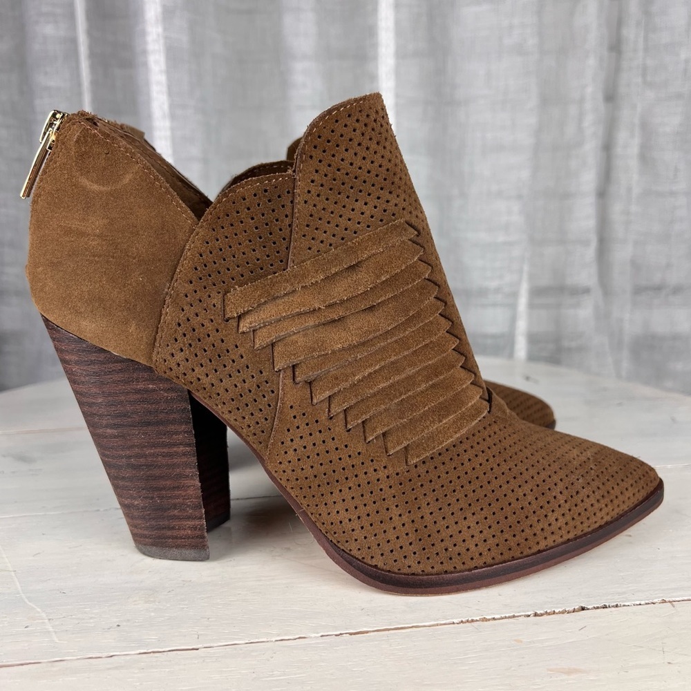 500guu Vince Camuto LEVANA brown suede heel booties women’s size 8